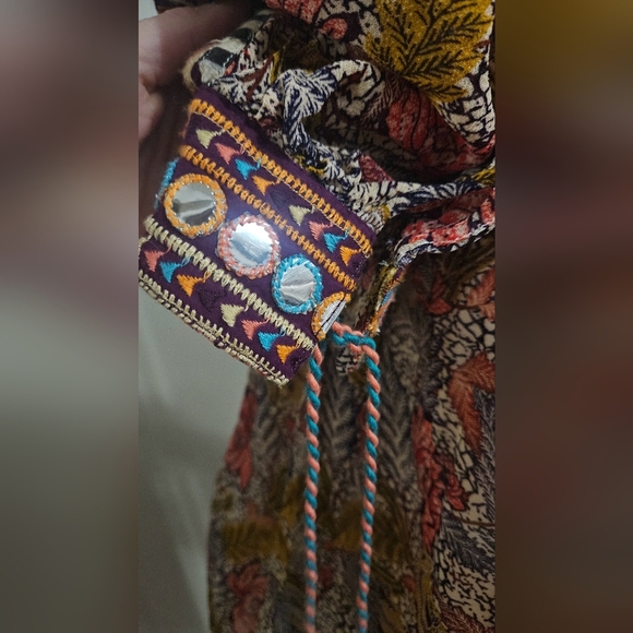 VERB By Pallavi Singhee Follow Multi Color Viscose Georgette PrintedTunic.Size M - Picture 11 of 16